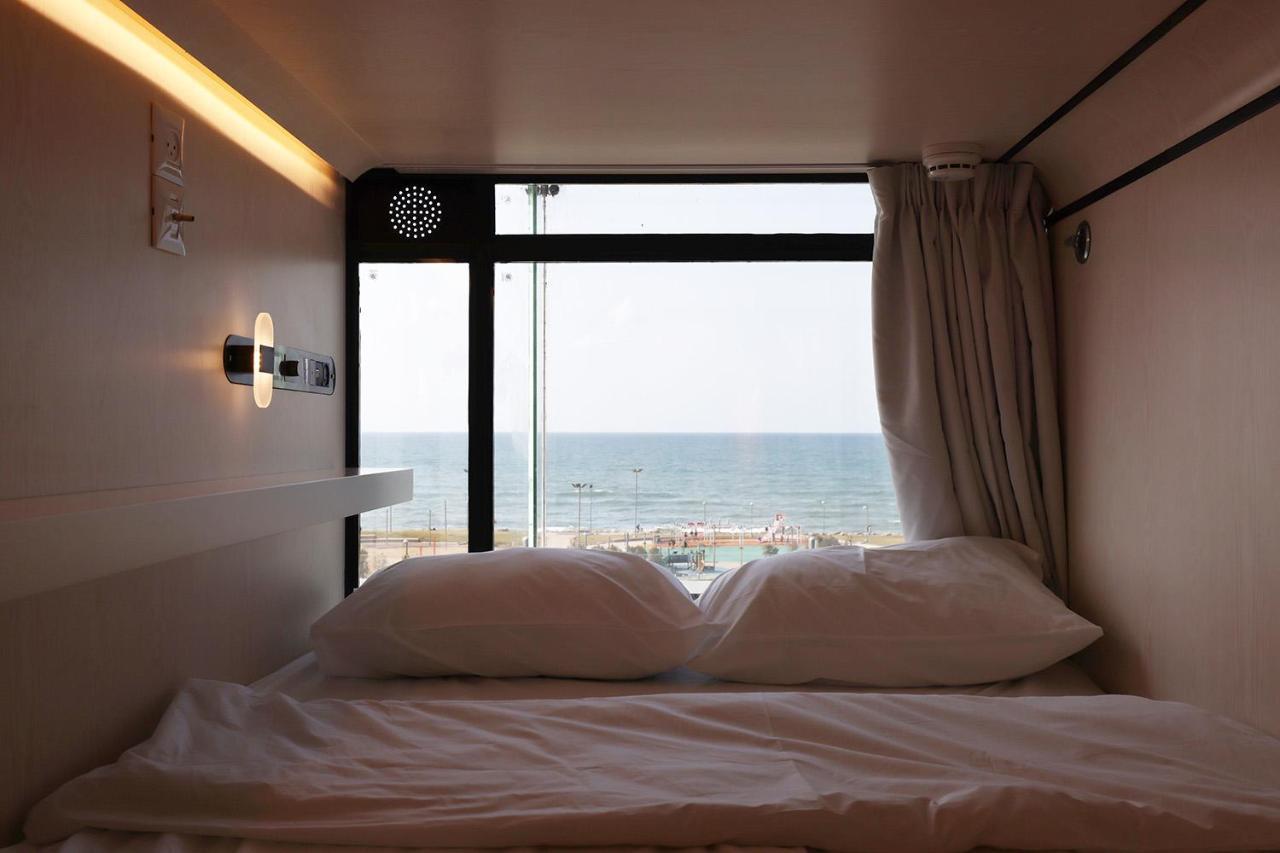 The O Pod Capsule Hotel Tel Aviv Exterior photo