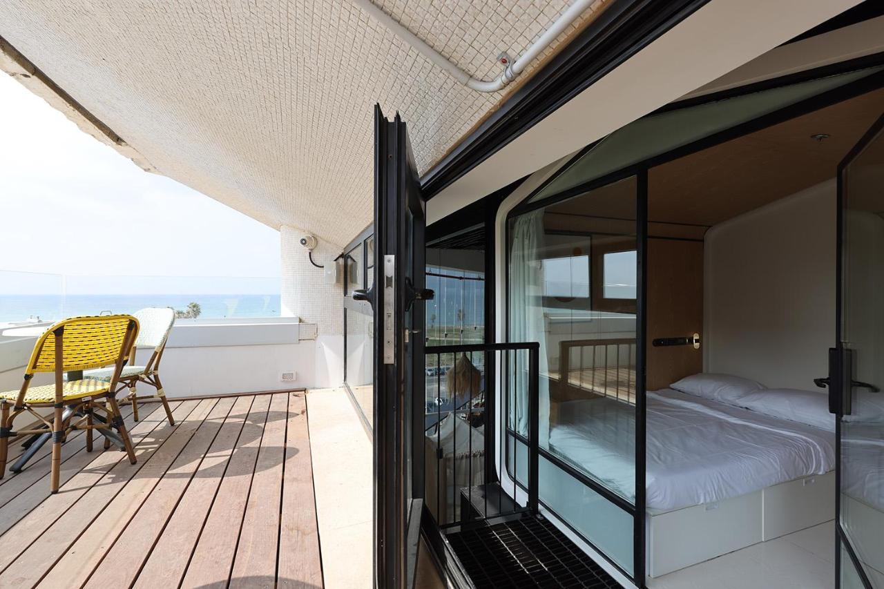 The O Pod Capsule Hotel Tel Aviv Exterior photo